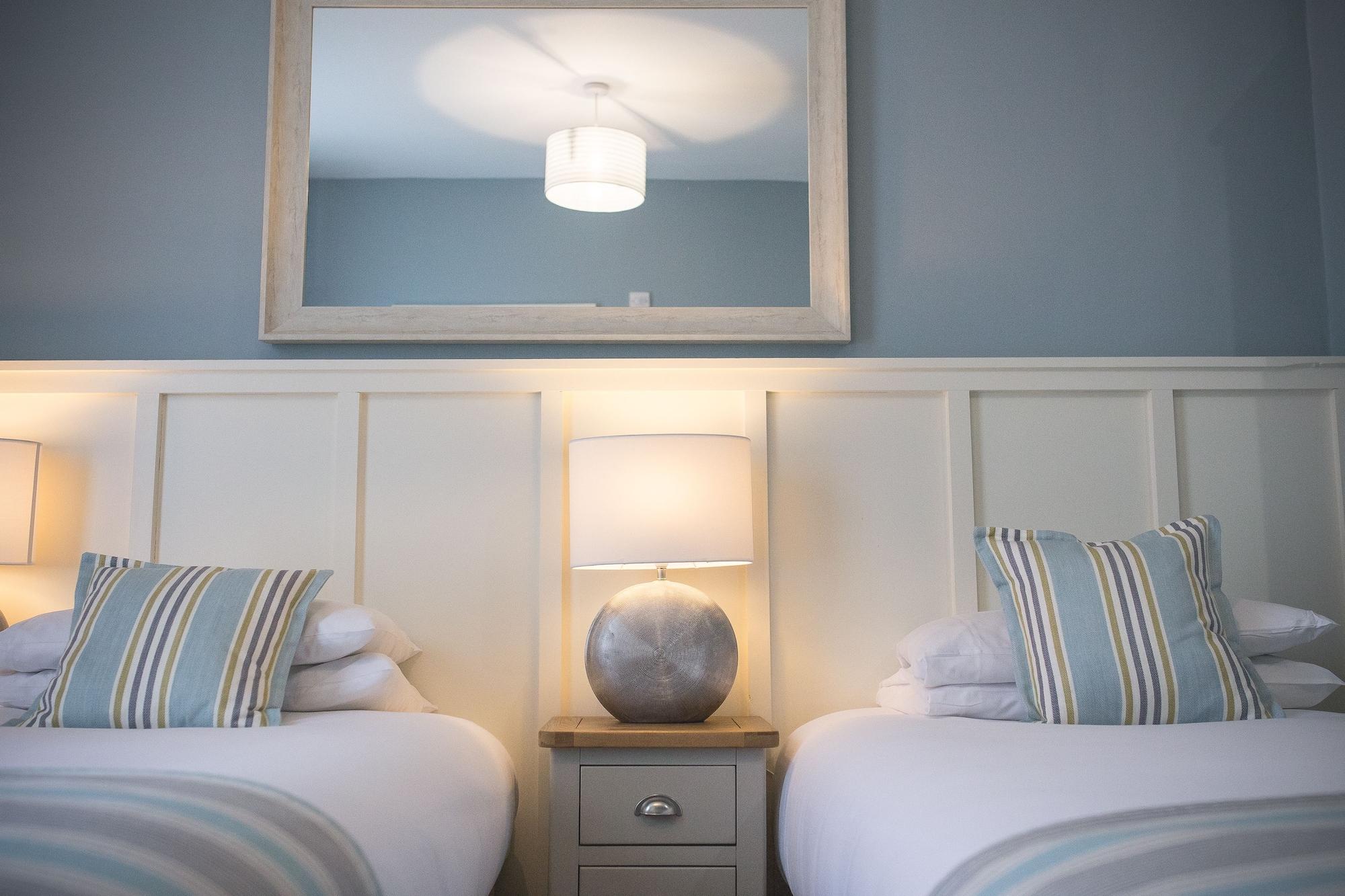 George Hotel, Bw Signature Collection Hotel